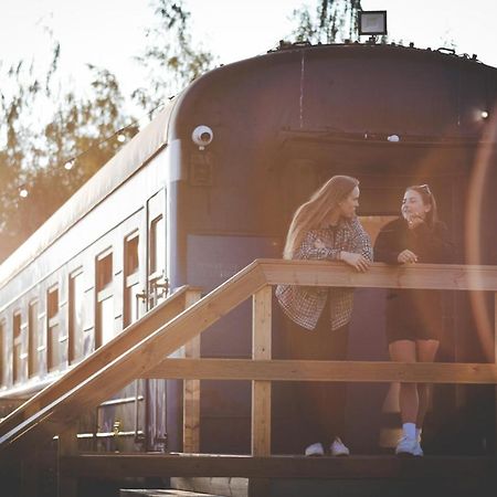 Railrooms Traincar Hostel Tallin Exterior foto